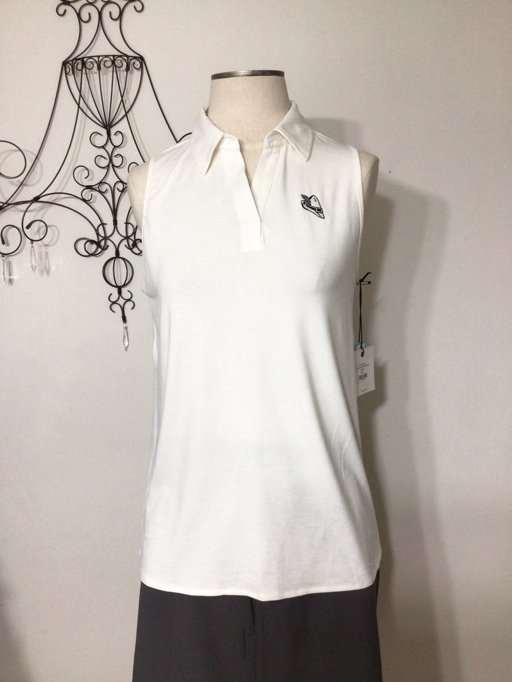 Belyn Key Women’s Sleeveless Golf Polo